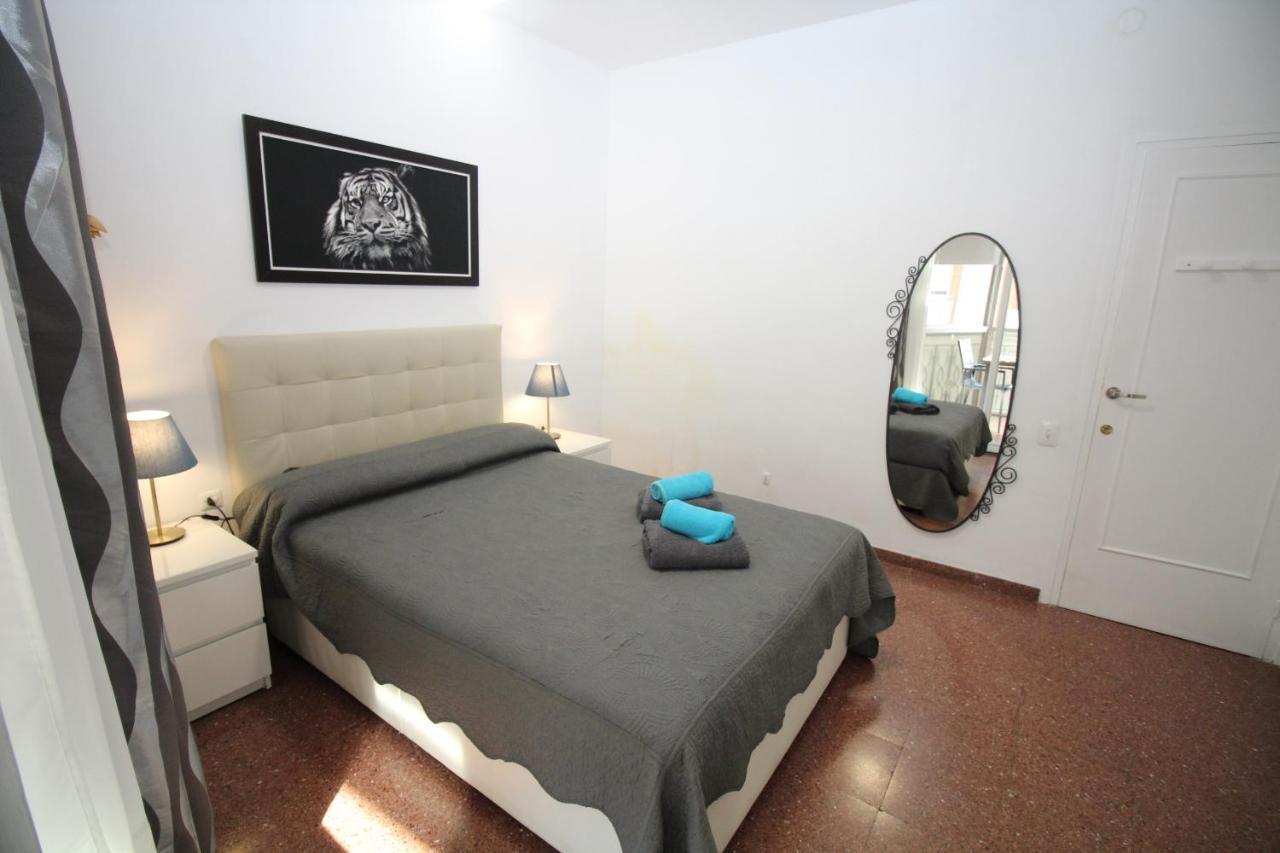 Rooms Viladomat Barcelona Luaran gambar