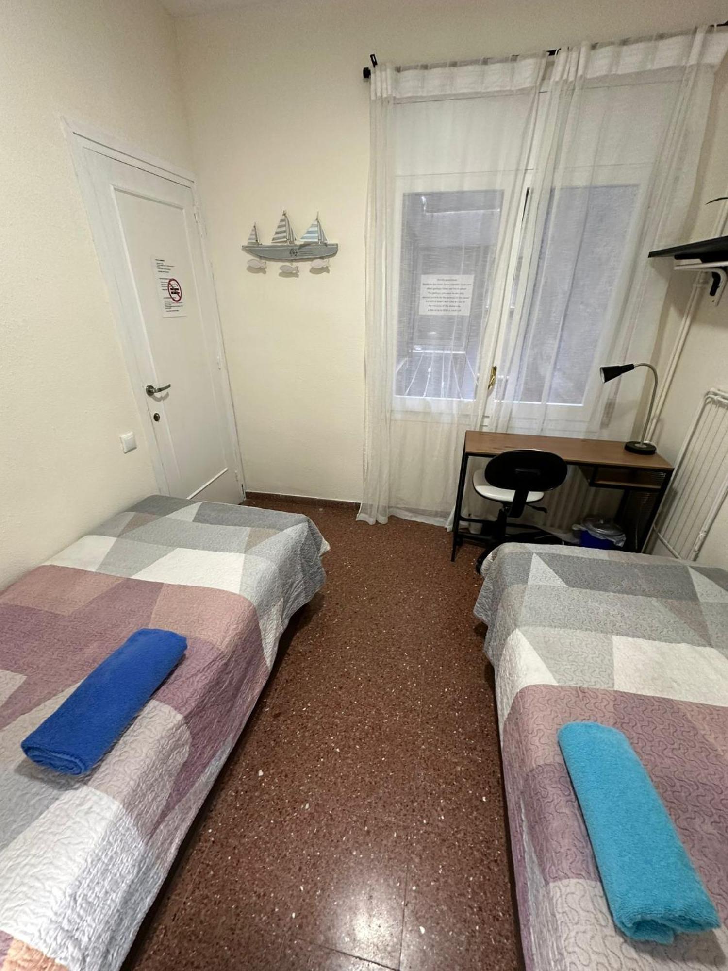 Rooms Viladomat Barcelona Luaran gambar